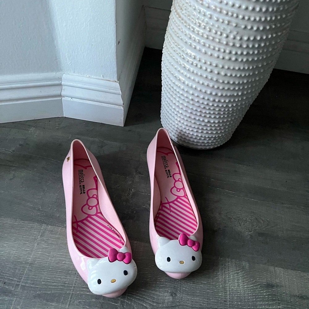 COPY - Melissa hello kitty flats shoes jelly jellies pink size 7.5
